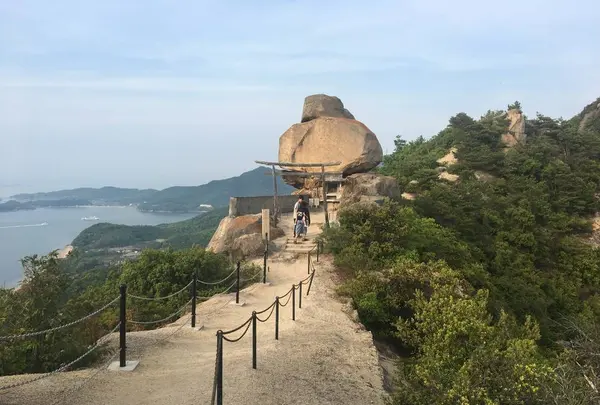 小瀬石鎚神社 重岩（かさねいわ）の写真・動画_image_488267