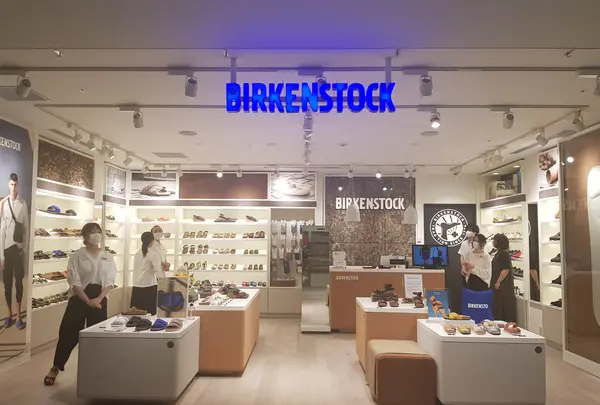 BIRKENSTOCK（ビルケンシュトック）ニュウマン横浜店の写真・動画_image_772168
