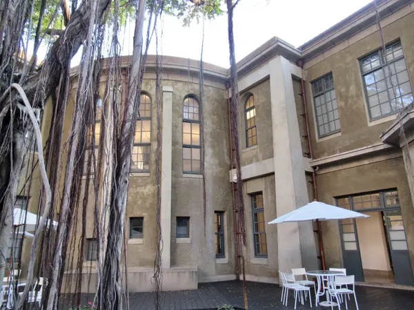 台南市美術館１館中庭