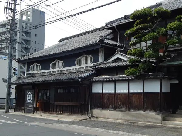 旧福岡醤油店