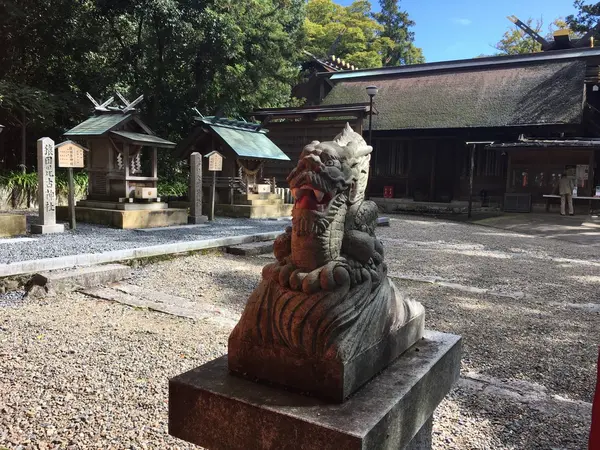 真名井稲荷神社の狛龍 阿形