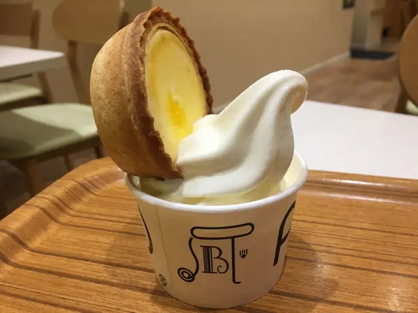 生・チーズソフトクリーム in ツイストカップ