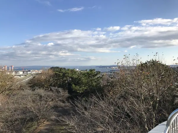 此方は横須賀方面の眺めです。