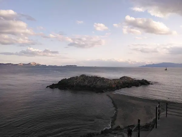 畳岩