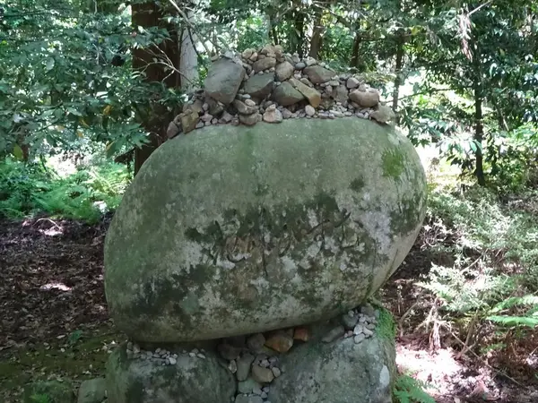 むすび石