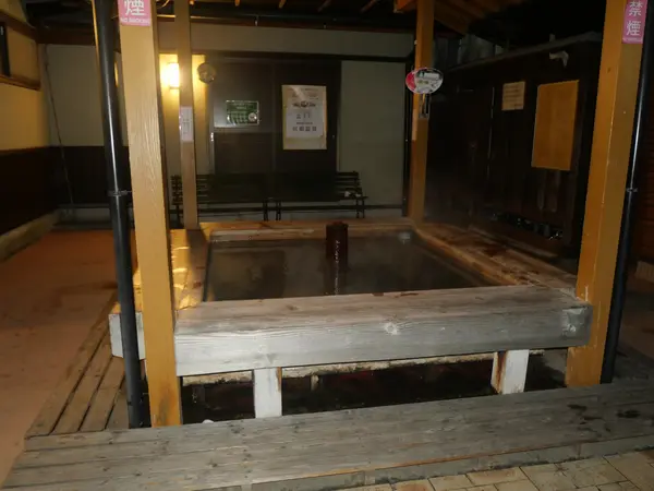 道の駅川根温泉にある無料の足湯