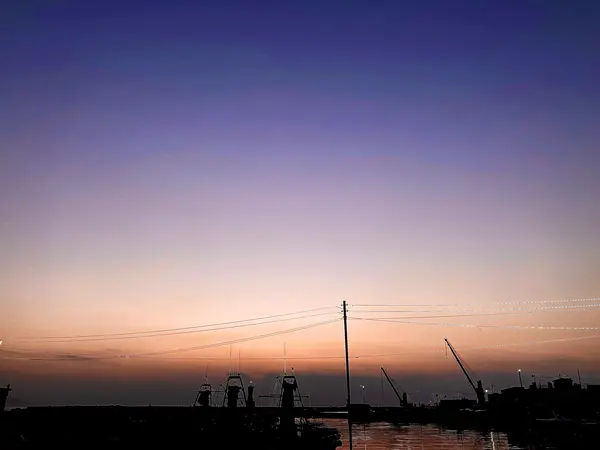 夕闇がせまってきました