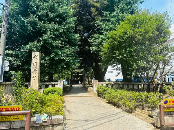 氷川神社の入口