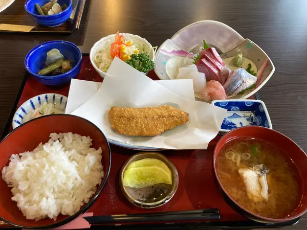 魚津丸定食
