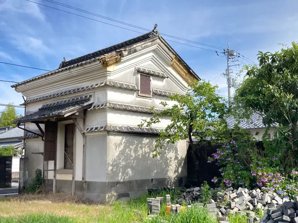 こういう造りの建物をよくみます