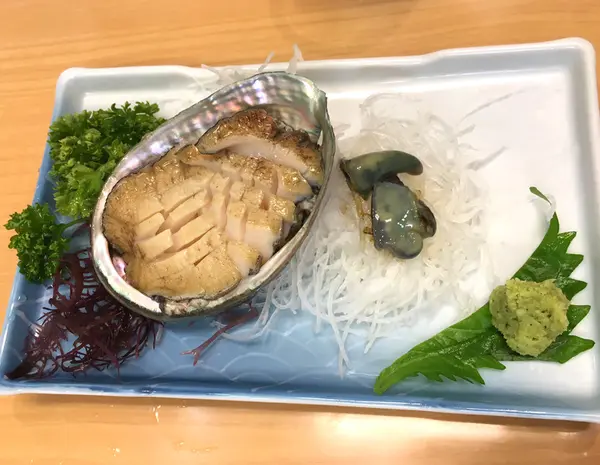 アワビのお刺身
