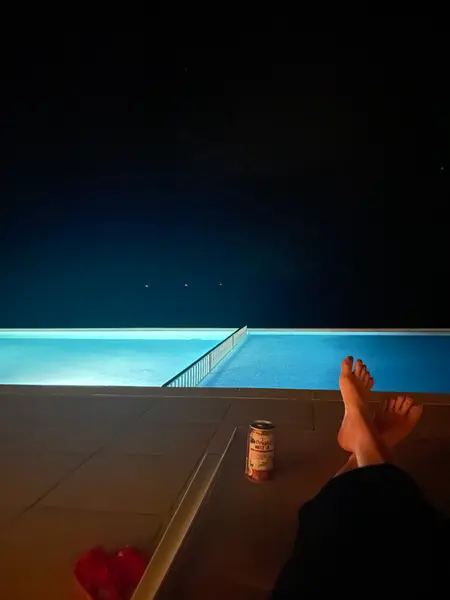 屋上プールから天体観測