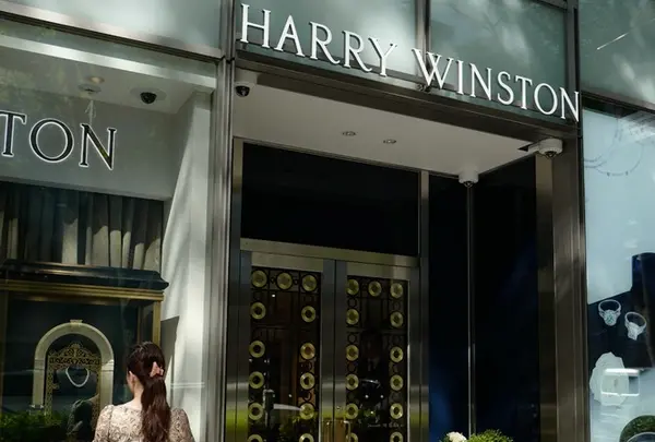 HARRY WINSTON 表参道ヒルズ店