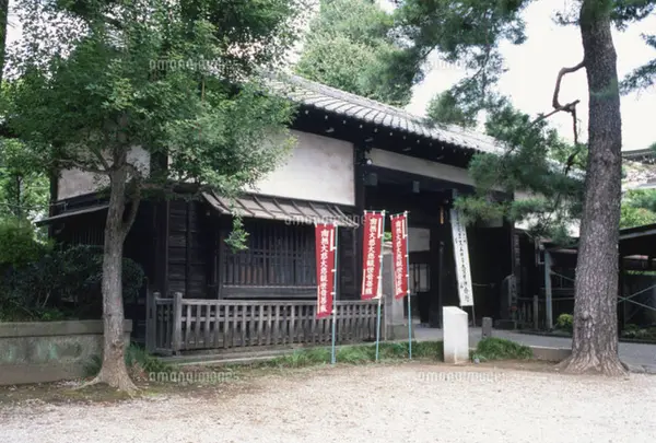 旧勝海舟邸の門(三宝寺内)