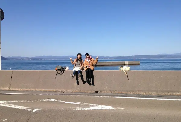 錦江湾をバックに写真を撮るのがオススメ