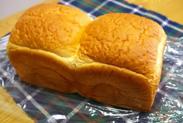 一斤６５００円の超高級食パン？！