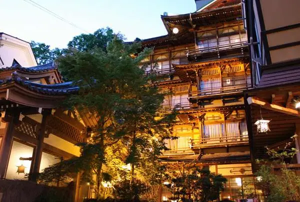 歴史の宿金具屋