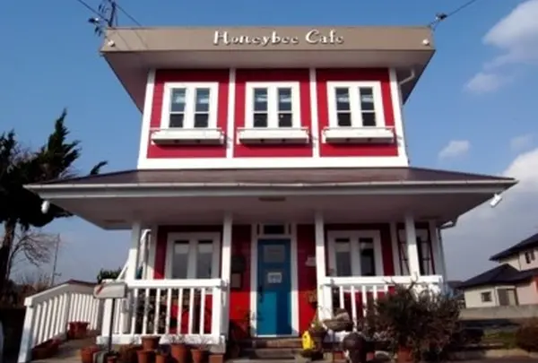 ハニービーカフェ