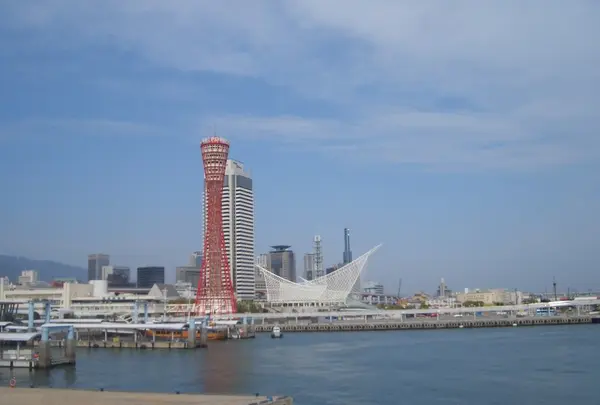 神戸港中突堤中央ターミナルかもめりあ