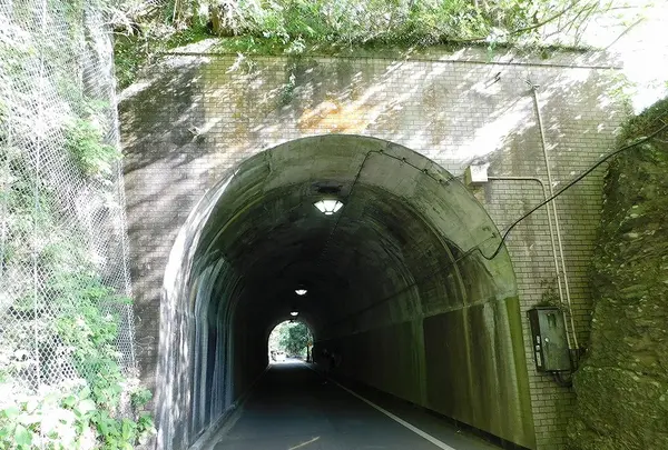 旧氷川トンネル