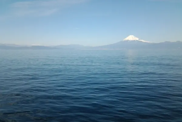 海からの富士山