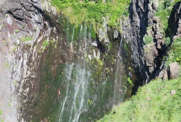 ウトロ崎灯台とフレペの滝の写真・動画_image_174334