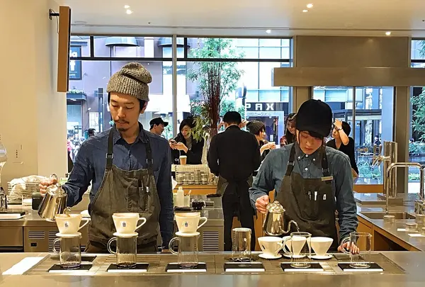 ブルーボトルコーヒー（Blue Bottle Coffee）新宿店の写真・動画_image_207175