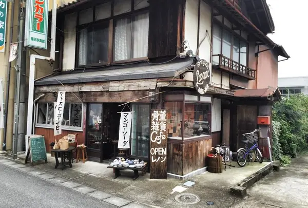 Antiques・雑貨 Cafe レノン