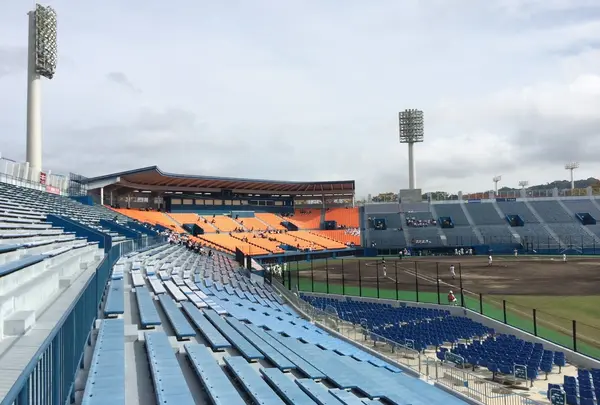 静岡県草薙総合運動場硬式野球場の写真・動画_image_14882