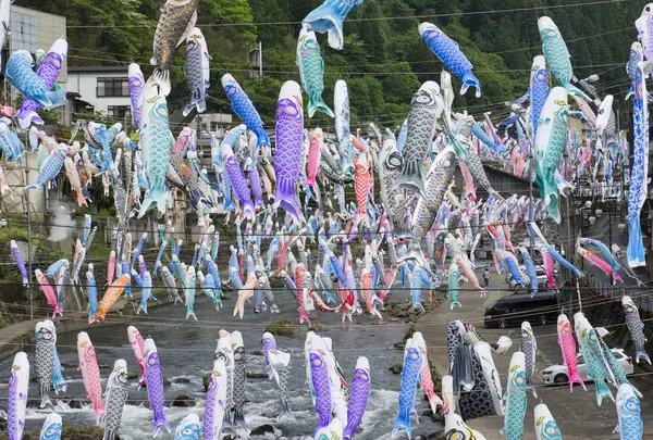 杖立温泉鯉のぼり祭