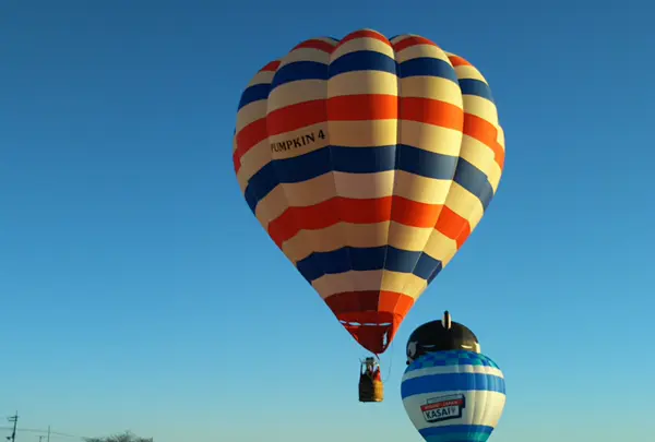 実際の気球に搭乗できる気球搭乗体験やバルーン体験ブース