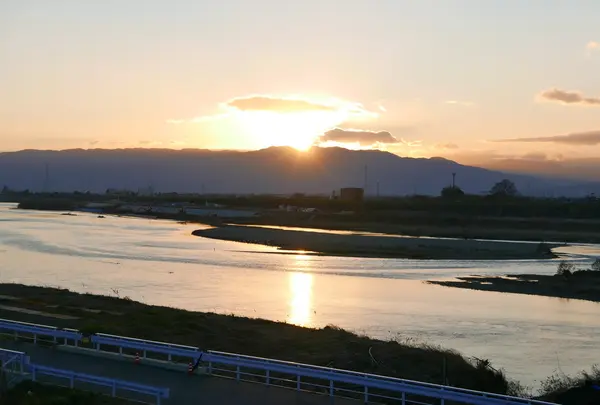 長良川堤防から見た伊吹山の写真・動画_image_59332