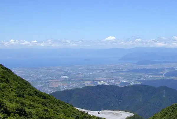伊吹山から琵琶湖を見てみる