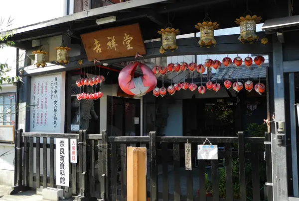 奈良の市街地をブラブラの写真・動画_image_7788