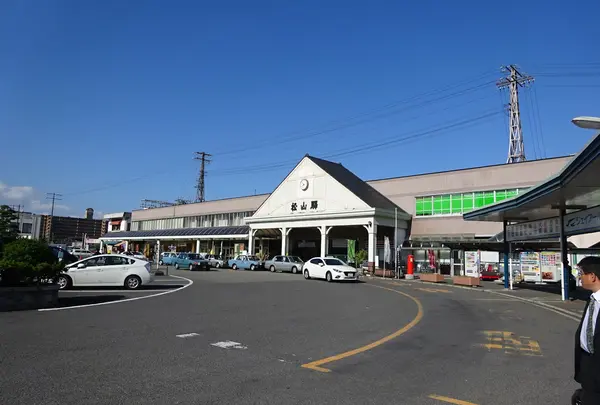 ①松山駅