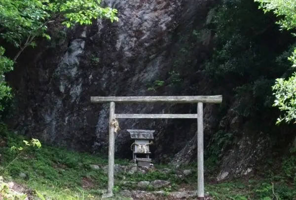 おうむ岩