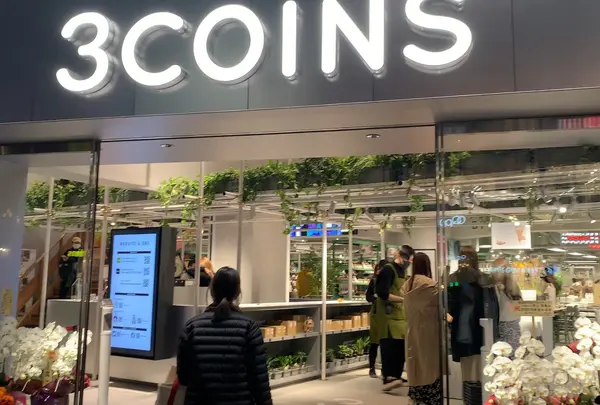 3COINS 原宿本店