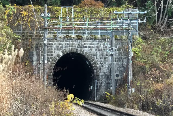 清水トンネル