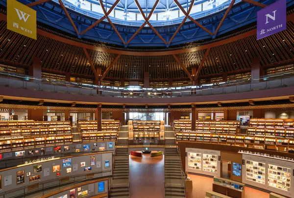 石川県立図書館