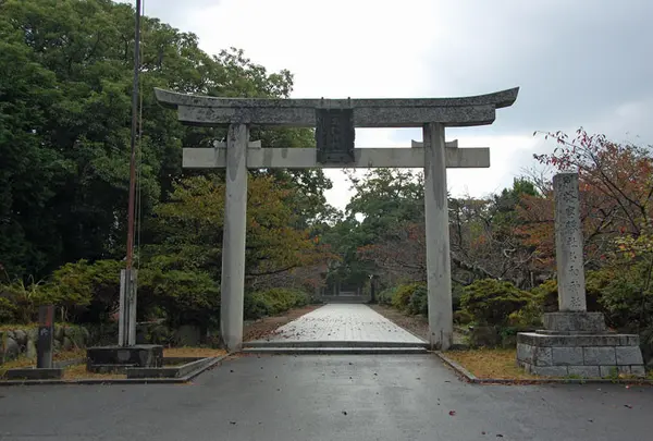 名和神社でひとり心を洗うのだ