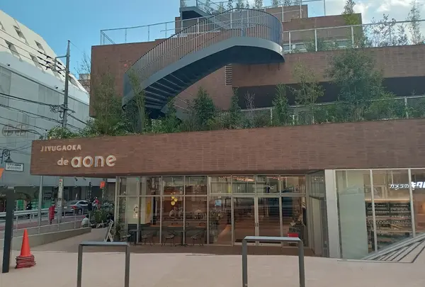 JIYUGAOKA de aone