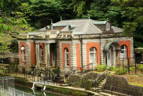 旧九条山浄水場原水ポンプ室