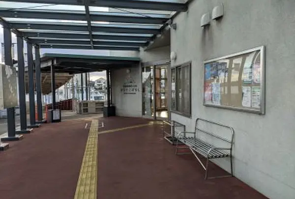 笠岡港旅客船ターミナル「みなと・こばなし」