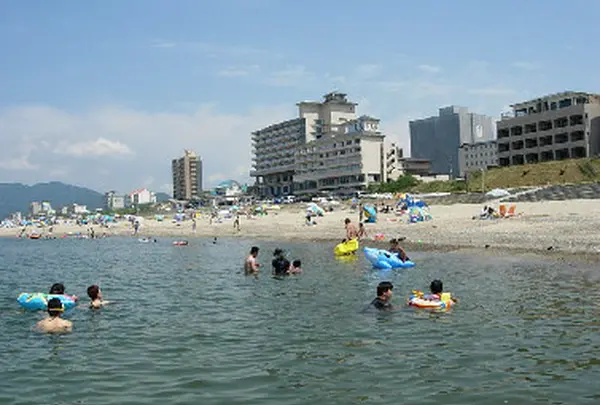 瀬波温泉海水浴場