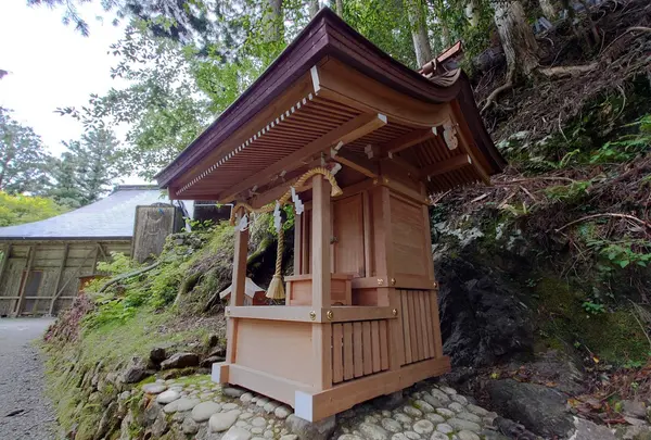玉置水神社（西真王水神）