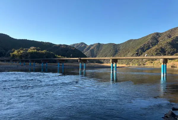 佐田沈下橋