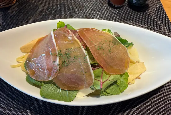 レストラン モンステラ