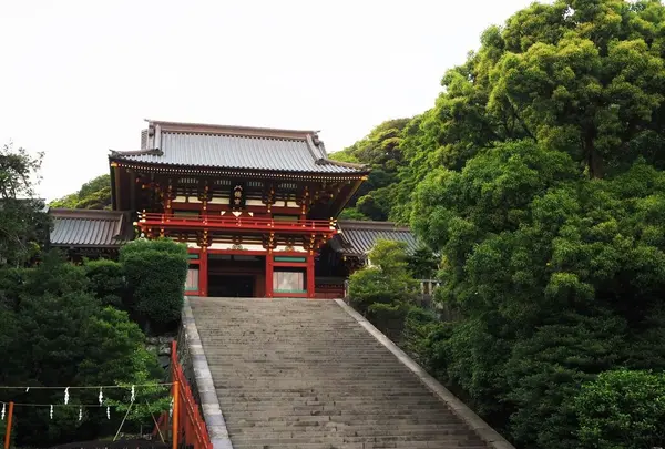鶴岡八幡宮