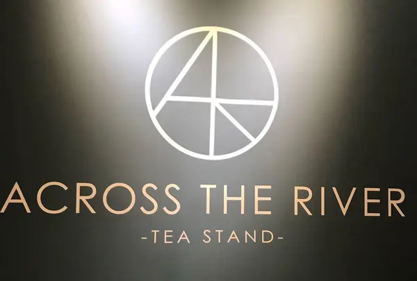 ACROSS THE RIVER-TEA STAND-の写真・動画_image_306800