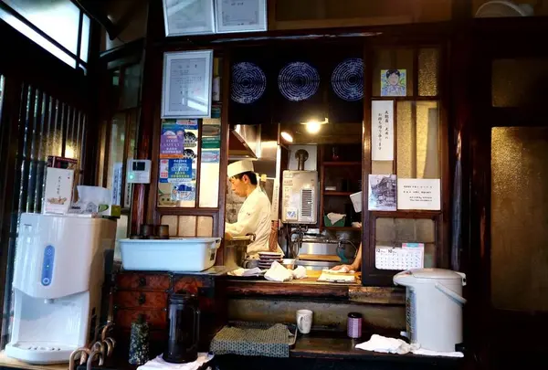 土手の伊勢屋